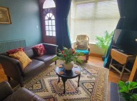 Druids Cottage a cosy 2 bedroom Cottage within a 5 minute drive from Cannock town centre