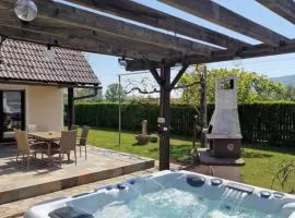 Villa Vili - Jacuzzi, BBQ & EV Outlet