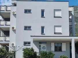 Apartmani Sutomore Tri Palme