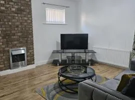 Egremont Modern 2-Bedroom Serviced flat