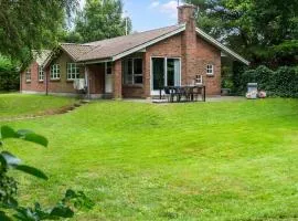 Beautiful Home In Tarm With House Sea View