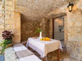 2 Bedroom Beautiful Home In Pitve