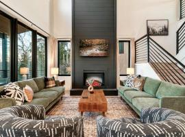 Modern Luxury Pool Hot Tub & Near Water Parks, hotel v destinaci Sevierville