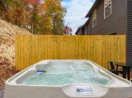 Peaceful Escape 2BR Retreat w Private Hot Tub