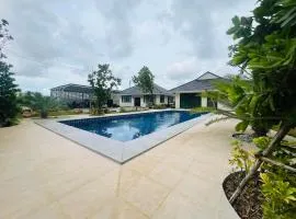 Baan Sam Roi Yot Mountain View Pool Villa