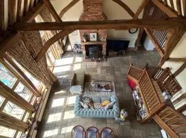 Heritage Cottage with a Pool