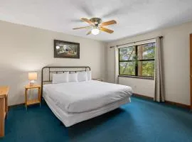 Relaxing Escape Pool Access & Close to Dollywood