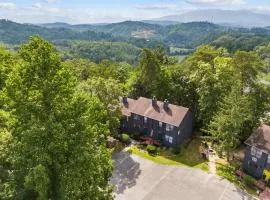 Relaxing Escape Pool Access & Close to Dollywood