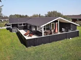 8 person holiday home in Hjørring-By Traum