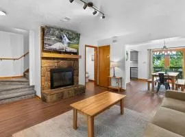 Ideal location Shared Pool & Near Dollywood