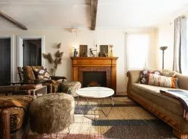 Cozy Cabin Style Apt Private 1st Flr 1 Bdrm