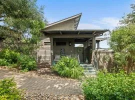 Relaxing Lake Escape - 1BR, Pickleball & BBQ