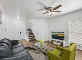 Tasteful 3BR I Free Parking I Workspace、グランドプレーリーのホテル