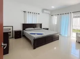 Beachside Private Room & Private Bathroom in Spacious Apartment