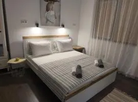 Varna Central Apartment with Free Parking