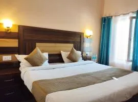 Geetanjali Palace Hotel & Restaurant
