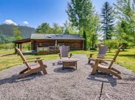 Private Deck Dog-Friendly Arlington Cabin, ξενοδοχείο σε Arlington
