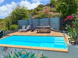 VILLA MAGIC - enchanted ocean views & pool - Starlink-cistern-generator, golf hotel in Oyster Pond