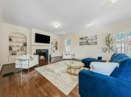 Group Getaway in a Grand Historic Home 15 minutes to Fort Benning Sleeps 10