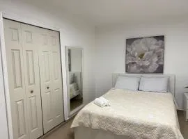 Hollywood Apartments - C