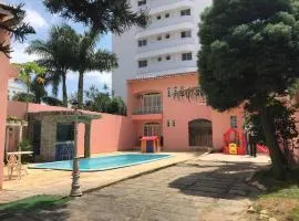 Casa com Piscina em Cabeçudas , 80 metros da Praia