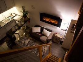 Cozy tiny house 10 minutes from UGA, appartement à Athens