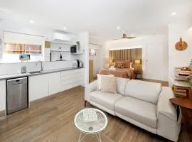 Comfortable & Convenient Coastal Studio