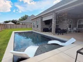 Home With Private Pool On Golf Course