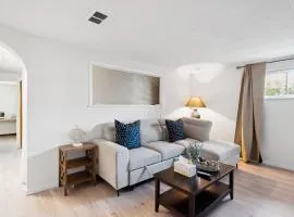 Basement Suite 1 BR, 2 Queen Beds, Sofa Bed, Sleeps 6