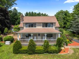 Grammy's Famous Lake House Retreat, &pi;&alpha;&rho;&alpha;&lambda;&iota;&alpha;&kappa;ό &xi;&epsilon;&nu;&omicron;&delta;&omicron;&chi;&epsilon;ί&omicron; &sigma;&epsilon; East Hampton