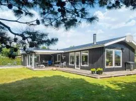 6 person holiday home in Tarm-By Traum