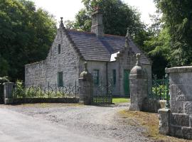 Magherintemple Lodge, hotel in Ballycastle