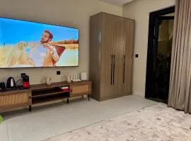 استوديو راق في قلب العليا