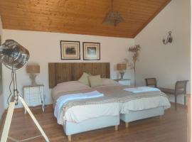 Retiro Alentejano Suite com Entrada Privada, hotel en Cercal