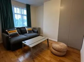 Stylish 1bed flat on the 1st floor maisonette