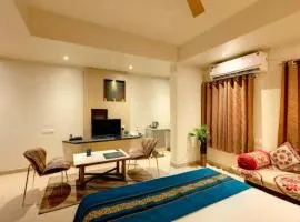 Hotel Orient Crown, Kolhapur