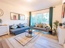Modern & Central 2 Bedroom Apartment Free Parking