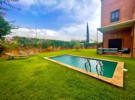 Superbe villa 3 chambres proche du centre-ville avec piscine privée