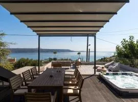 Villa Seaview Serenity - Jacuzzi & Panoramic Views