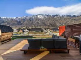 Alpenglow Lodge with steam sauna
