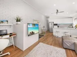 Modern & Convenient Apartment