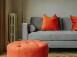 Elegant 2-Bed Luxury Apartment - Prime Location