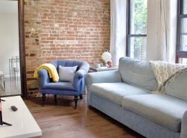 Stay In Times Square! 2-Bedroom Apartments, serviced apartment in New York