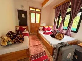 Travelites Hill Stay