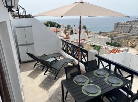 Ocean view sunset balcony - near Anfi del Mar, hotel en Mogán