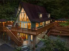 High Bear Activity, Handicap Ramp, Hot Tub, Fire Table, Game Room, Family Cabin