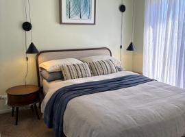 Guest suite in Phillip Island, hotel in Cape Woolamai