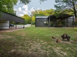 Moonlight Oaks Retreat