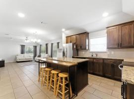 Luxury Home Mins to JPS & Medical City Fort Worth, hotel em Fort Worth
