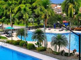 Alojamiento Familiar para 19 - A 5min del Aeropuerto-Parque del Café - Con Piscina - By Molca Travel
